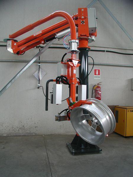 Moving-wheel-rims-with-a-rotating-module-1