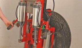 Gripper-for-wheels-with-a-tilting-module
